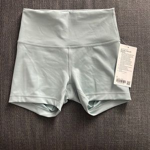 Lululemon NWT wunder under high rise shorts